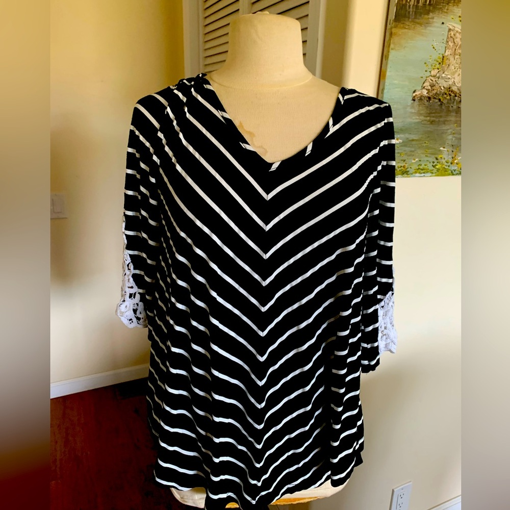 Black and White Striped V-Neck Women's Jersey Top with Lace Trim